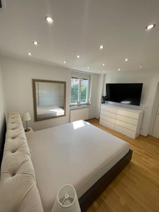 Moderne Wohnung In Der Naehe Vom Parndorf Outlet! Bruckneudorf Εξωτερικό φωτογραφία