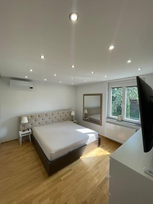 Moderne Wohnung In Der Naehe Vom Parndorf Outlet! Bruckneudorf Εξωτερικό φωτογραφία